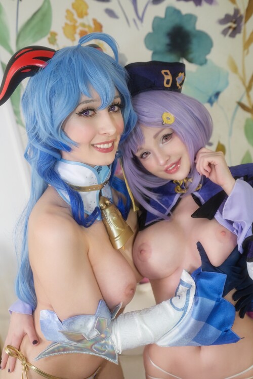 Ganyu-x-Qiqi-cosplay-by-Gumiho-Hannya-and-Hidori-Rose-17.jpg