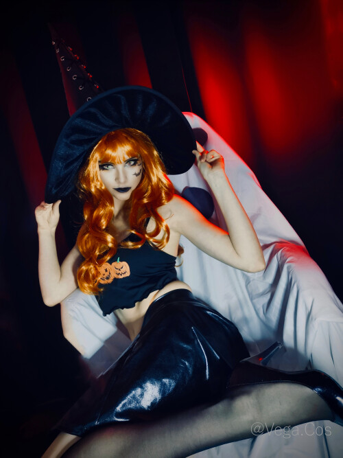 Halloween-Witch--Vega464a1c8c41499e82c.md.jpg