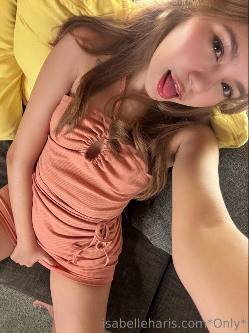 Isabelle-6135577269ee35e260.jpg