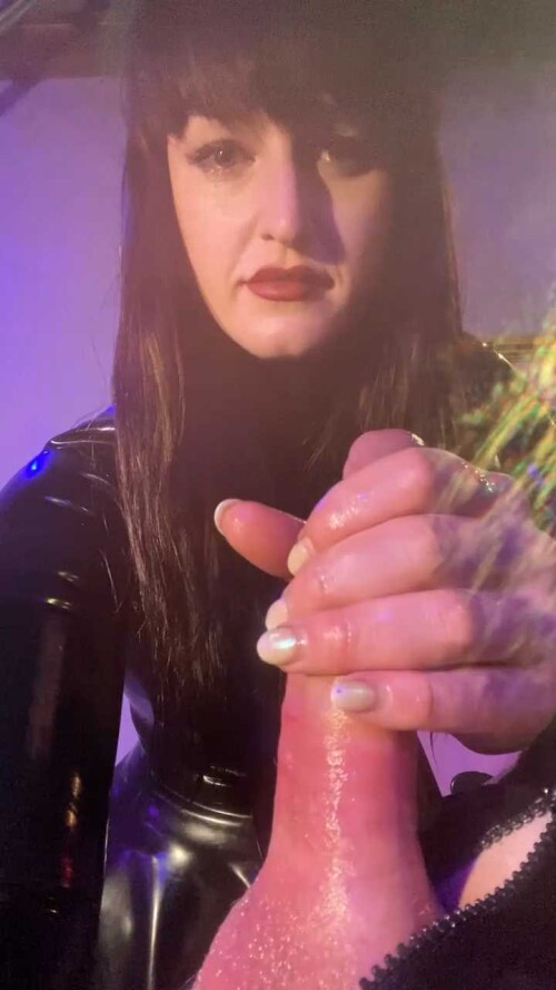 KinkyFetishViv---RUBBER-GIMP-IS-WETLY-WANKED-JOI.mp4_snapshot_09.27_2023.11.28_13.53.52aeabd8a0ed069c10.md.jpg