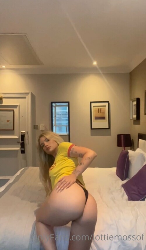 Lottie Moss Nude Leaked Onlyfans Photo Lottie Moss Nude Leaked Onlyfans Photo