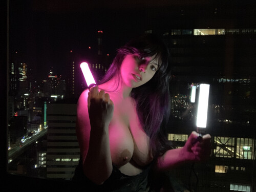 Mila__locked_GLOW_in_Tokyo_Limited_edition_set_06.md.jpg