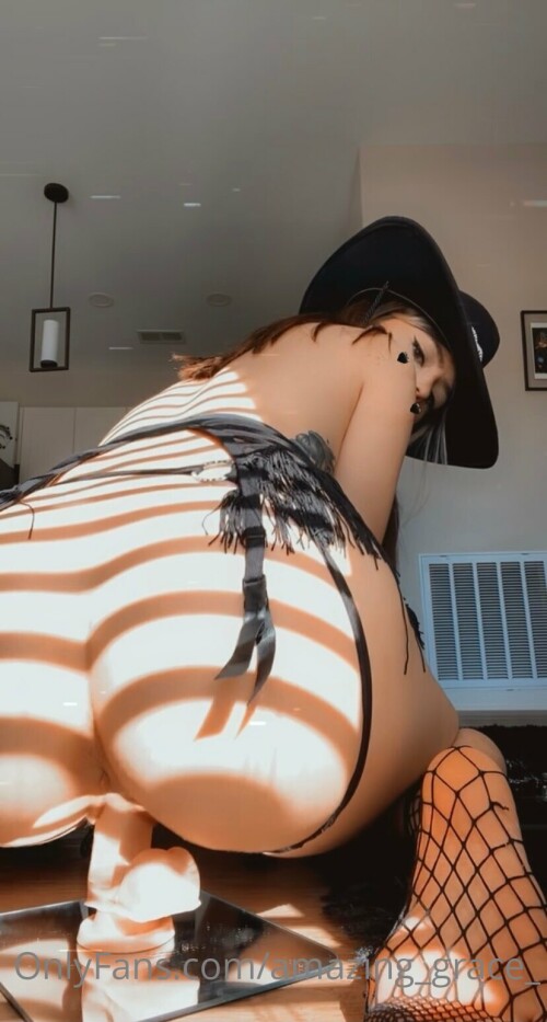 OnlyFansAmazing-Grace2022-02-10-Image-003.md.jpg