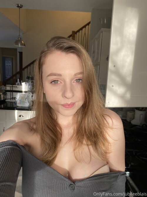 OnlyFansJubilee-Blais2021-06-09-Image-002.jpg