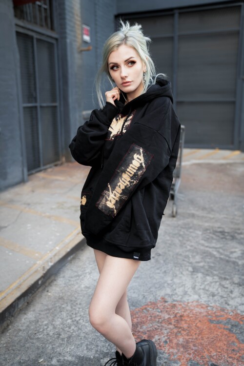 Rolyat_Alleyway-Sweater_03.md.jpg