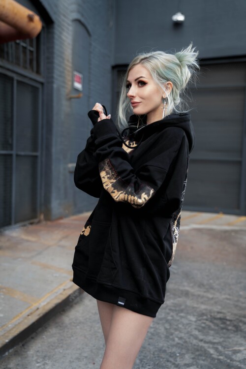 Rolyat_Alleyway-Sweater_10.md.jpg