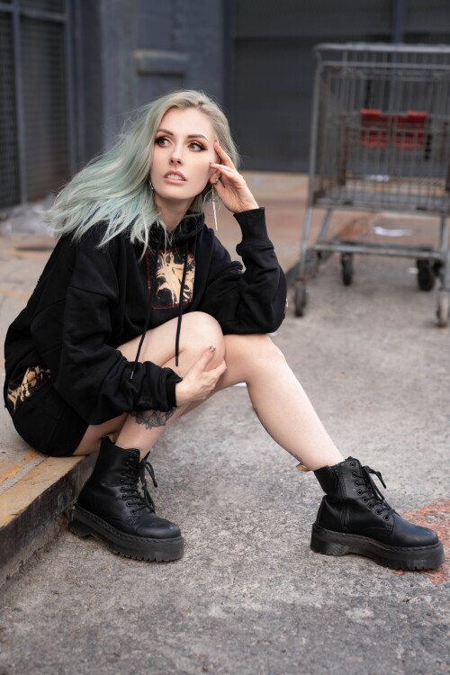 Rolyat_Alleyway-Sweater_13.md.jpg