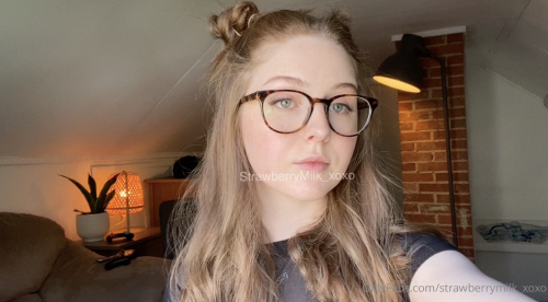 strawberrymilk_xoxo Nude Leaked Onlyfans Photo strawberrymilk_xoxo Nude Leaked Onlyfans Photo