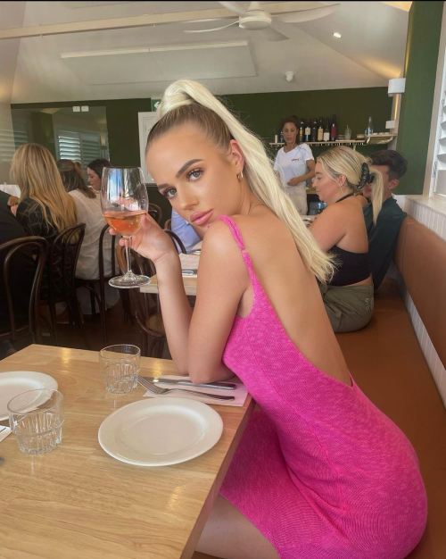 Amy Nunn Nude Leaks OnlyFans - Fapshots