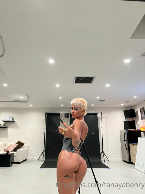 Tanaya-Henry-OnlyFans_4.md.jpg