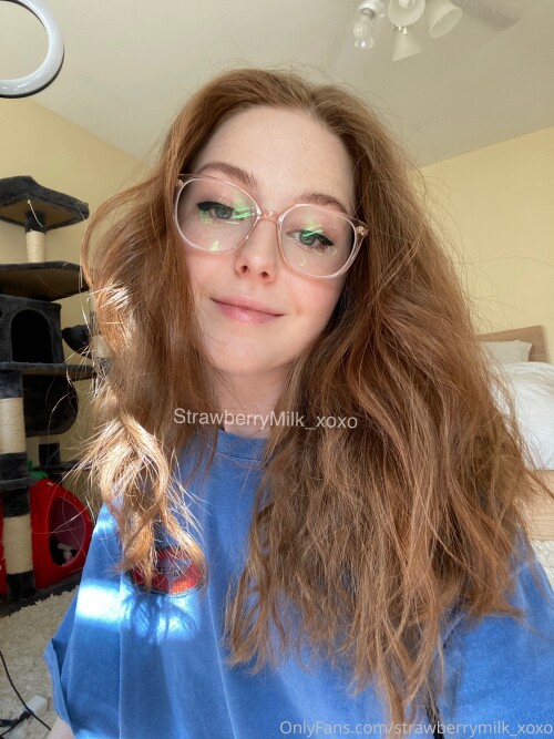 strawberrymilk_xoxo Nude Leaked Onlyfans Photo strawberrymilk_xoxo Nude Leaked Onlyfans Photo