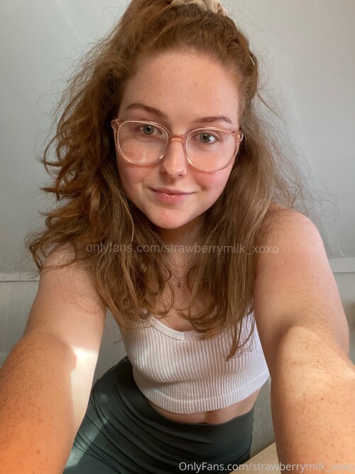 strawberrymilk_xoxo Nude Leaked Onlyfans Photo strawberrymilk_xoxo Nude Leaked Onlyfans Photo