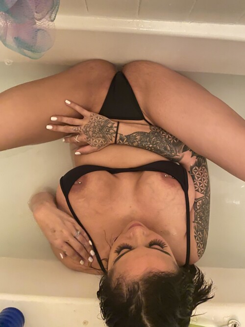 amateur-hey-i-m-new-on-reddit-of-im-selling-my-used-pantie-NcUKuO.jpg