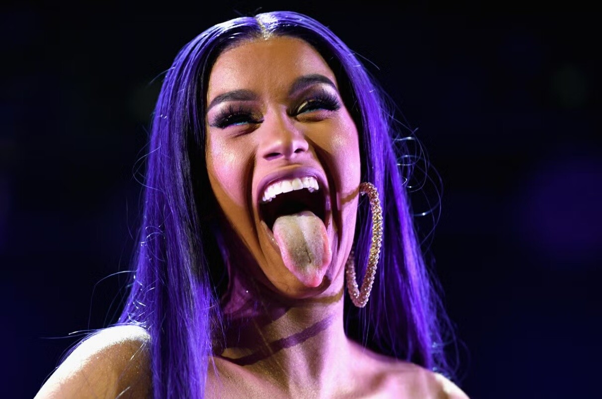 cardi_b-tongue-08232c6be6f8f8da60.jpg