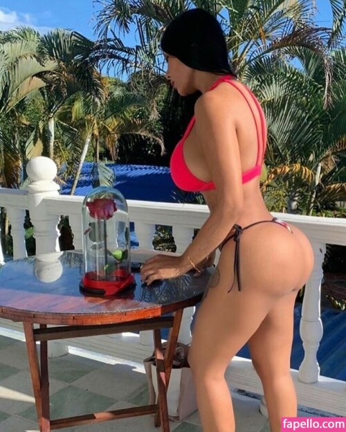 Caro Velez / Carolina Velez Betancourth Nude Leaked Onlyfans Photo Caro Velez / Carolina Velez Betancourth Nude Leaked Onlyfans Photo