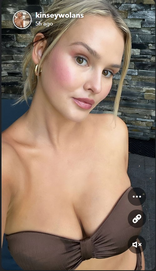 Kinsey Wolanski Nude Leaked Onlyfans Photo Kinsey Wolanski Nude Leaked Onlyfans Photo