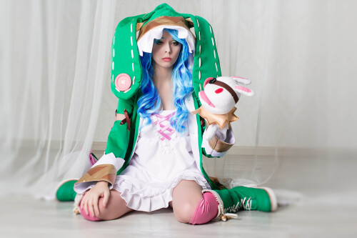 date_a_live___yoshino_cosplay_by_disharmonica_d8boimif53a297d8e49aa8c.jpg