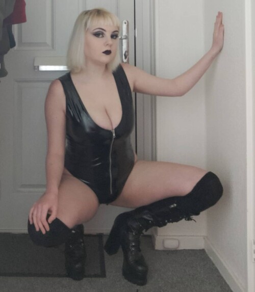 DinosaurQueen/EvieRose99 Nude Leaked Onlyfans Photo