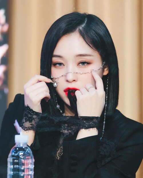 gahyeon_279756148_506865907645054_5005092079195242875_n.md.jpg