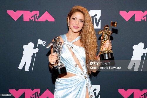 NEWARK, NEW JERSEY - SEPTEMBER 12: Shakira, winner of the Best Collaboration award for "TQG" and rec