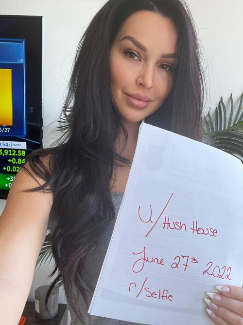Hustle with Ann Nude Leaked Onlyfans Photo Hustle with Ann Nude Leaked Onlyfans Photo