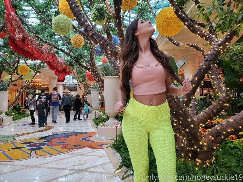 honeysuckle19-09-02-2020-146058761-Ok-sorry-I-have-a-lot-of-questions-today-Haha-gosh-I-really-miss-Vegas-I-want-to-go-back.md.jpg