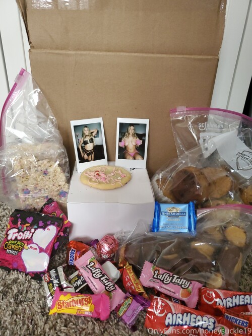 honeysuckle19-10-02-2021-2029035747-All-gift-boxes-have-been-sent-out.md.jpg