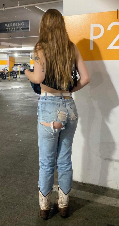 ie30sziv1q991.jpg