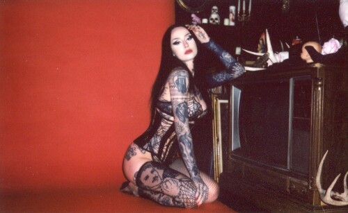 Emma Vauxdevil Nude Leaked Onlyfans Photo Emma Vauxdevil Nude Leaked Onlyfans Photo