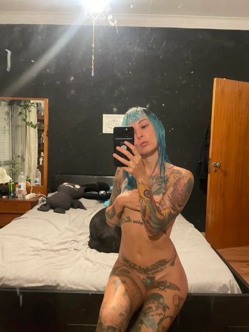 is-this-a-good-nude-selfie-v0-a7tezzsjcoob1e5eccea2a2337b8d.webp