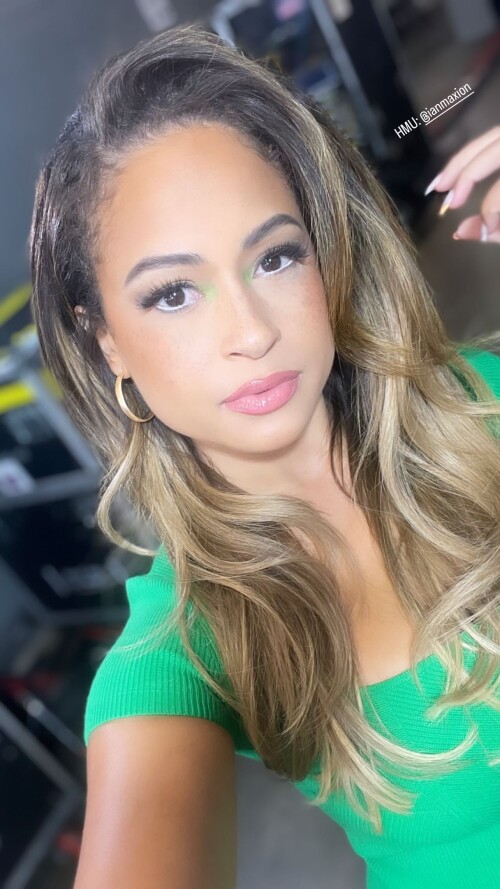 kaylabraxtonwwe_story_2898351310718120345_286184095.jpg