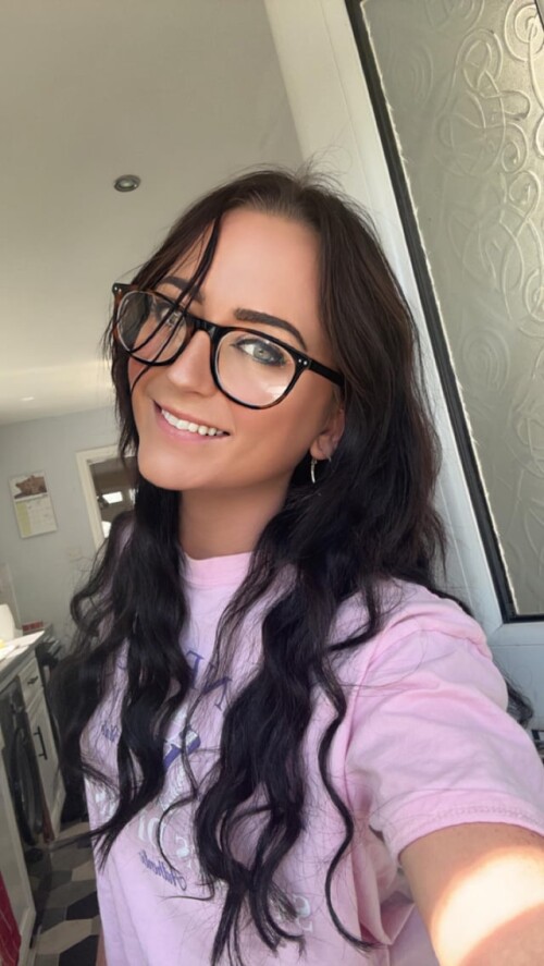 love-my-new-specs-v0-0xlyrmmdz9ib13e4f627ebb272940.jpg