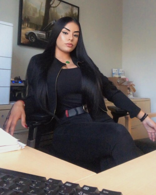 m00n.slutt_449335ab92c148a8288f.md.jpg