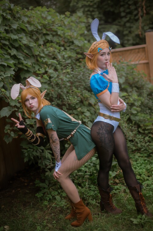 me-rose-link-and-zelda-bunnysuit-9aba663e83a4a479e.jpg