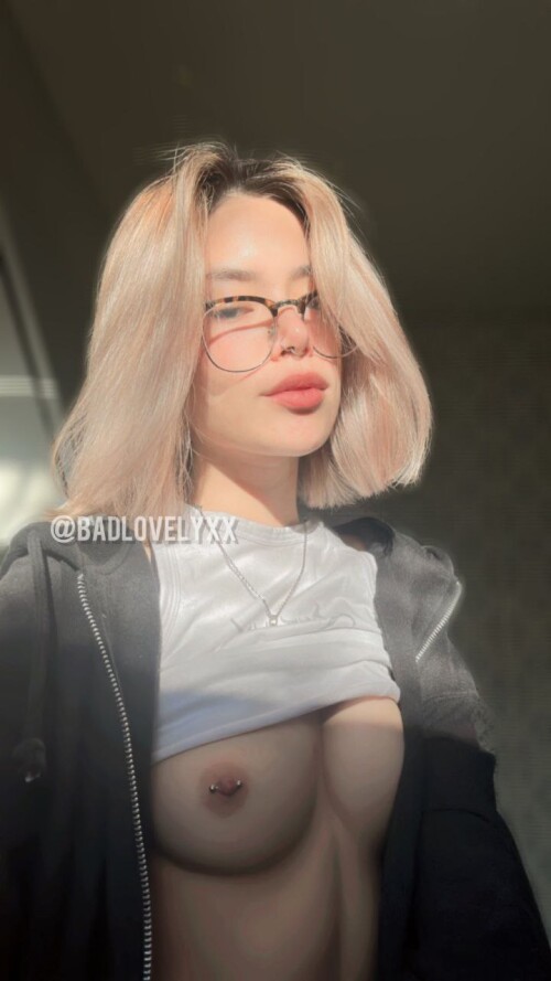 Badlovelyxx Nude Leaked Onlyfans Photo Badlovelyxx Nude Leaked Onlyfans Photo