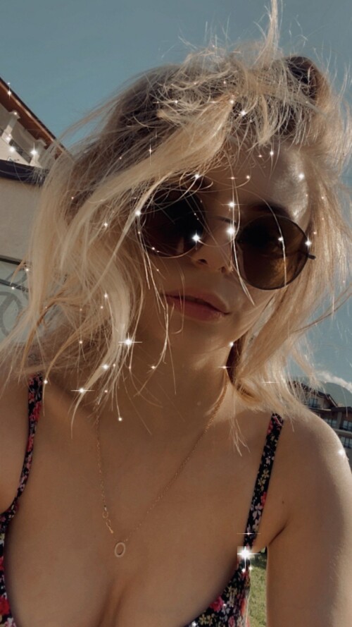 onlyfans-summer-beach-sun-GIH5ht.md.jpg