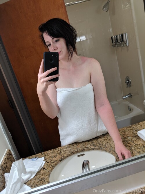 peachbellini Nude Leaked Onlyfans Photo peachbellini Nude Leaked Onlyfans Photo
