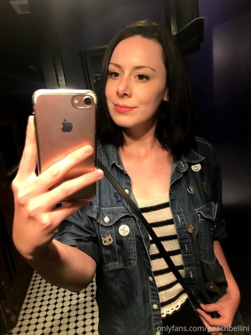peachbellini Nude Leaked Onlyfans Photo peachbellini Nude Leaked Onlyfans Photo