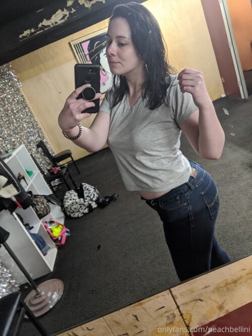 peachbellini Nude Leaked Onlyfans Photo peachbellini Nude Leaked Onlyfans Photo