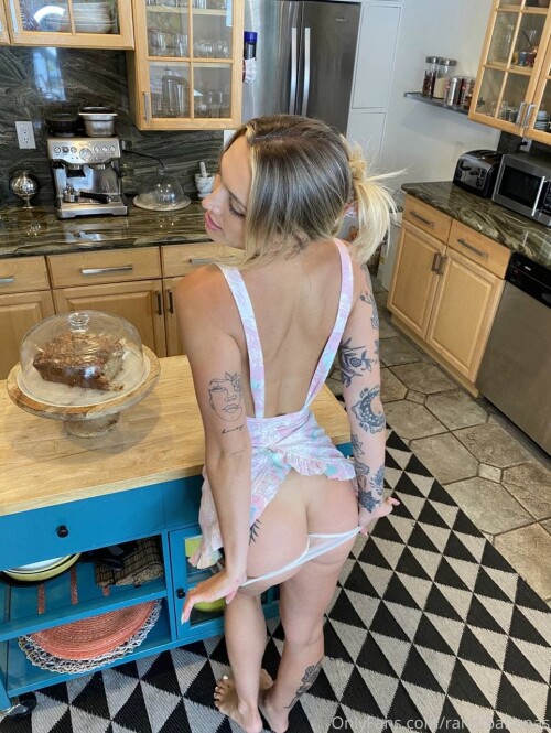 Miranda from The Circle US | Randibananas Nude Leaked Onlyfans Photo Miranda from The Circle US | Randibananas Nude Leaked Onlyfans Photo