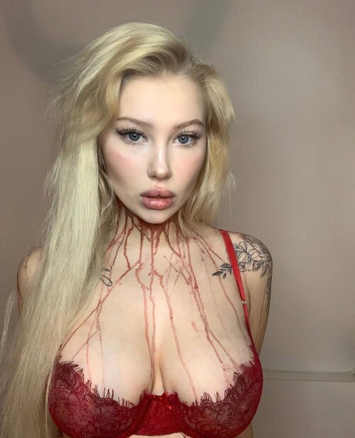 sofimoonlight | sophia_moonlight_vip | _1moonliight | Sofigonewild | sofi_milkys Nude Leaked Onlyfans Photo