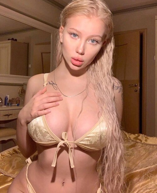 sofimoonlight | sophia_moonlight_vip | _1moonliight | Sofigonewild | sofi_milkys Nude Leaked Onlyfans Photo