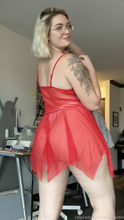 Valerie Bardot / valeriebardotx / your.gf.valerie Nude Leaked Onlyfans Photo