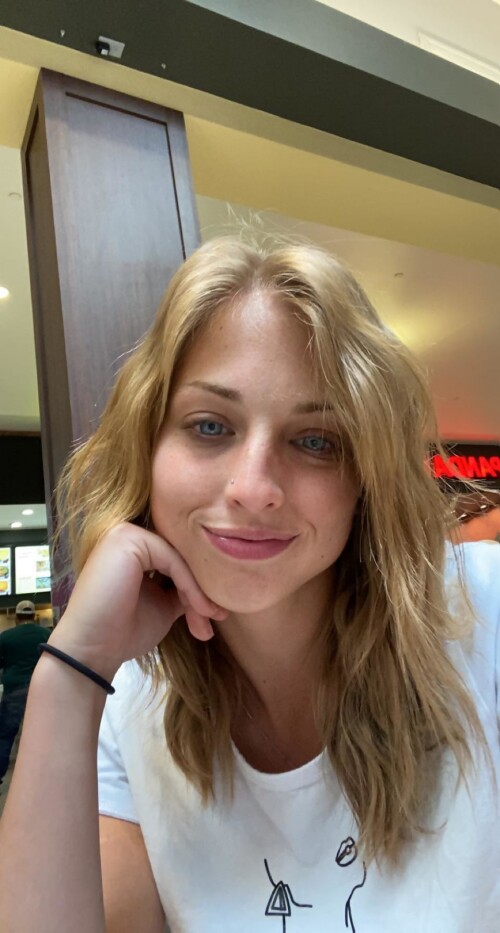 selfy-i-m-really-digging-my-skin-2Tm0LQ.jpg