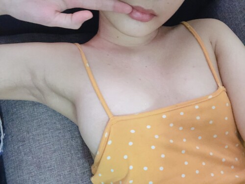tiny-tits-hi-there-A6cuPa.md.jpg