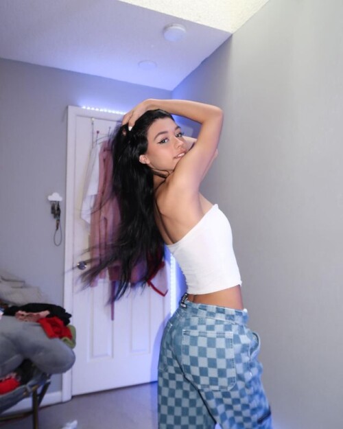 took-these-in-my-bedroomJPG_3.md.jpg