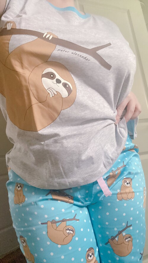 twitter--Mama-Wisps-saw-how-sad-Ive-been-about-not-going-to-pax-so-she-brought-me-home-sloth-pyjamas-to-cheer-me-up-and-I-think-Im-cured---2022-10-07-FecEXtGVsAAEGxL.jpg