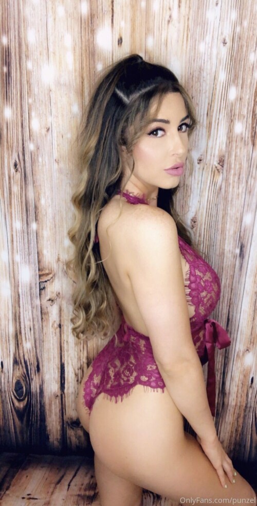 ilyvivi / punzel Nude Leaked Onlyfans Photo ilyvivi / punzel Nude Leaked Onlyfans Photo