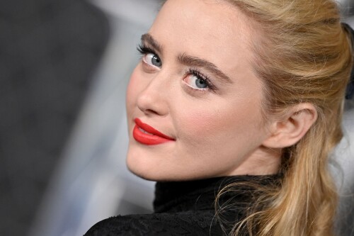 Kathryn Newton Photo 3
