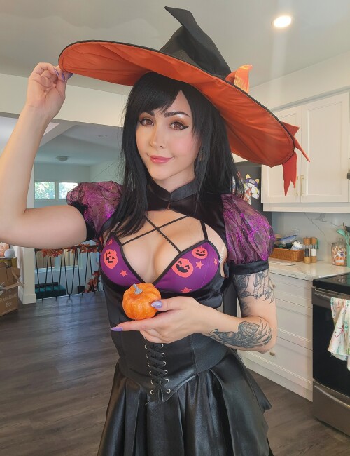 witch-selfie-19.md.jpg